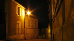 Trojročné dieťa v pyžamku pobehovalo nadránom po Nitre