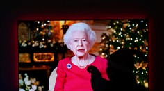 Kráľovná Alžbeta II. vzdala vo svojom tohtoročnom vianočnom príhovore poctu svojmu zosnulému manželovi