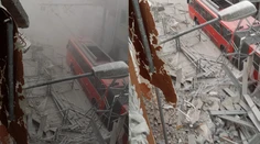 V Bratislave sa na trolejbus zrútilo lešenie, linkám zmenili trasy