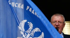 Ultranacionalistu Šešelja zvolili za kandidáta na srbského prezidenta
