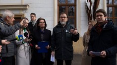 Novinári vlani čelili najmä verbálnym či online hrozbám, priblížilo Investigatívne centrum Jána Kuciaka