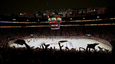 NHL: Carolina suverénne do konferečného finále. Padol aj divácky rekord