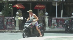 Na Bali si nevedia dať rady s turistami. Niektoré reštrikcie sa zrejme dotknú aj cestovateľov zo Slovenska