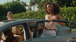 Unesené na dovolenke - trailer