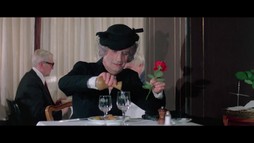 Krídelko alebo stehienko? - trailer