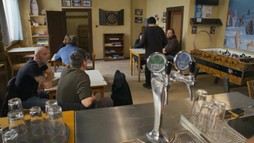 63. epizóda - Děda roku