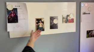 Ema má v spálni Adamovu polonahú fotku