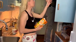 Lucy ukázala svoj byt vo Švédsku. To, čo vytiahla zo skrine, prekvapilo aj ju samu