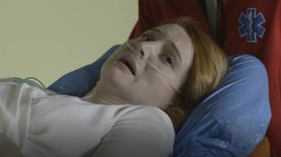 Sestričky - Alicina učiteľka v rukách lekárov