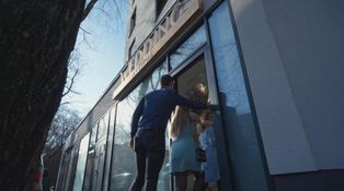 Herečka prichytená vo svadobnom salóne