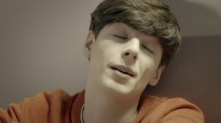 Červené pásky ukážka - Spomienka na Erika