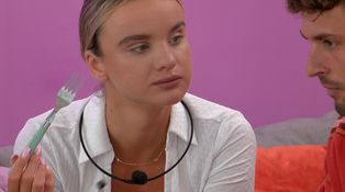 Kristi zisťovala, čo sa dialo medzi Julkou a Trabom. Naštrbilo to jej dôveru?