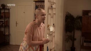 Lenka kričí o pomoc. Doma ju však nikto neberie vážne