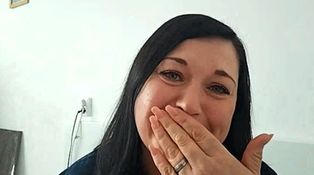 Opľula Alene auto: Zámena mala trpkú dohru