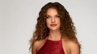 Zamotá Adrianovi hlavu zmyselná Mišel? Veď je to on v ženskom tele!