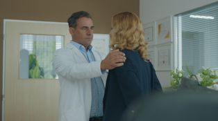 Adela pred Andrejom tají bolestivú vec