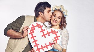 Susedia - Prvý bozk v živote