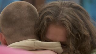 Katrin sa po odchode Tarika zrútila. Neuveríte, kto ju utešoval