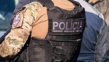 Zásah NAKA pre korupciu na súdoch: Medzi zadržanými je aj podnikateľ, ktorému písal Kočner