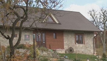 Je na neho vydaný medzinárodný zatykač. Sused však tvrdí, že Jána Kaľavského nedávno videl na chate