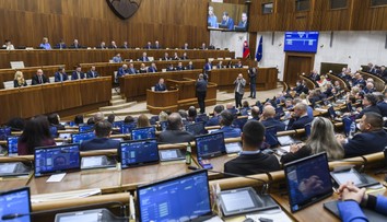 Zdravotné odvody by sa mohli pre zamestnávateľov a živnostníkov zvýšiť len dočasne