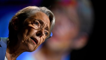 Zmeny vo francúzskej vláde. Z postu odstúpila premiérka Borneová