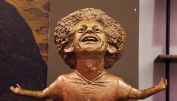 Hviezda Liverpoolu či zlodej zo Sám doma? Socha Mohameda Salaha rozdeľuje internet