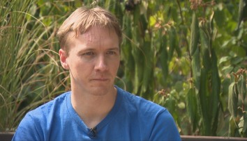 Denis po pobyte v čínskej nemocnici už úspešne rehabilituje na Slovensku. Pozrite si, ako sa mu darí