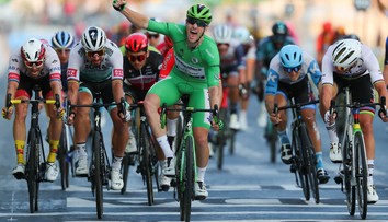 Peter Sagan na stupni víťazov v poslednej etape! Tretie miesto na Elyzejských poliach