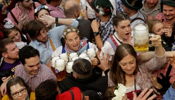 Začalo sa pivné šialenstvo. Oktoberfest otvoril svoje brány