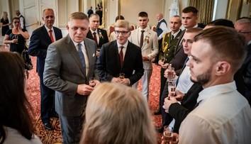 Fico sa stretol s potomkami účastníkov SNP z Ruska a Bieloruska. Pozvanie dostali aj Ukrajinci