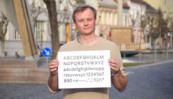 Mali ho za lajdáka, neskôr mu zistili dyslexiu. Martin teraz vymyslel špeciálne písmo