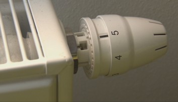 Teplé dni a nižšie účty za kúrenie. Tu je sedem odporúčaní, ako v šetrení pokračovať aj po ochladení