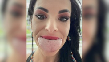 VIDEO: Jazyk má väčší ako hokejový puk. Svet má novú rekordérku