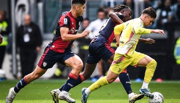 Vo Fiorentine dve červené a tri zahodené penalty. Obert ubránil Juventus, jeho Cagliari uhralo cenný výsledok