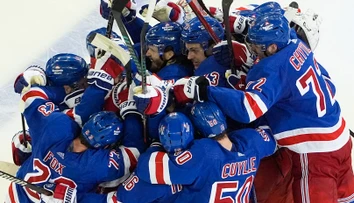 VIDEO: Na východe je to vyrovnané. Rangers si v predĺžení poradili s Floridou