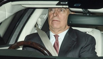 Mocní muži sveta budú poriadne nervózni. Súd zverejní hriešny zoznam klientov pedofilného finančníka Epsteina