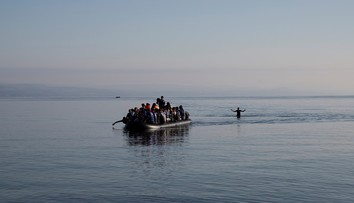 Pri stroskotaní lode s migrantmi pravdepodobne zahynuli desiatky ľudí