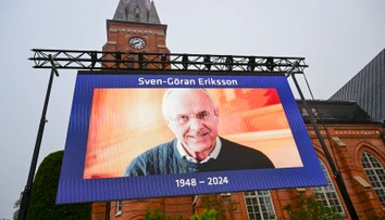Vo Švédsku sa rozlúčili so Svenom-Göranom Erikssonom. Nechýbali futbalové osobnosti na čele s Beckhamom