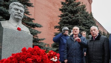 Komunisti Ruska žiadajú vyšetrovanie smrti Stalina. Majú podozrenie, že ho otrávili západné tajné služby