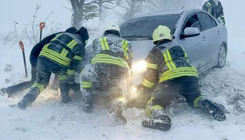 Po snehovej víchrici v Odeskej oblasti sa podarilo zachrániť 2500 ľudí