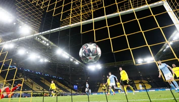 UEFA vraj chystá zmenu bradatého pravidla. Týka sa streleného gólu na ihrisku súpera