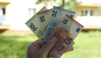 Reálne mzdy väčšiny Slovákov ďalej klesajú. S prepadom sú na tom najhoršie tieto povolania