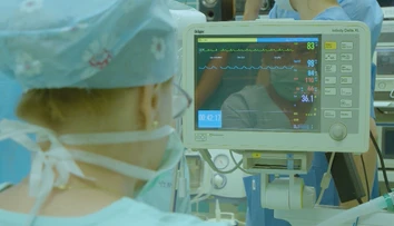 Lekári v šoku: Odporcovia vakcín by radšej zomreli, ako by prijali transfúziu od očkovaného
