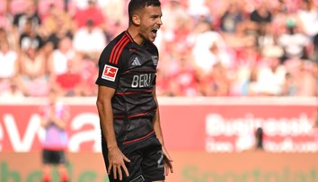 VIDEO: Návrat do Bundesligy ako hrom. Bénesovi stačili dve minúty, aby raketou k žrdi Berlínu zachránil zápas