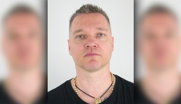 Hľadajú muža, ktorý údajne dal úplatok bývalému špeciálnemu prokurátorovi Kováčikovi