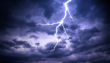 Tragédia v Indii. Blesk zabil 11 ľudí počas toho, ako si robili selfie fotky