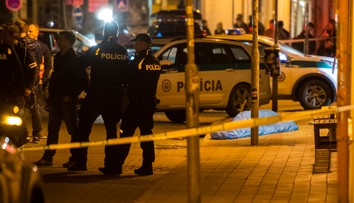 Od teroristického útoku na Zámockej uplynuli dva roky. Takto si ľudia uctili pamiatku Juraja a Matúša