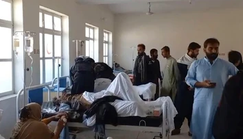 VIDEO: Krvavý masaker v Pakistane. Samovražedný atentátnik zabil najmenej 50 ľudí