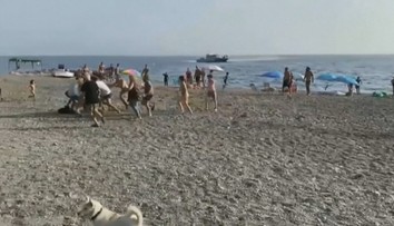 Scéna ako z filmu: Dovolenkári chytili pašerákov drog priamo na pláži